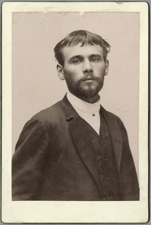 Gustav_Klimt_in_1887